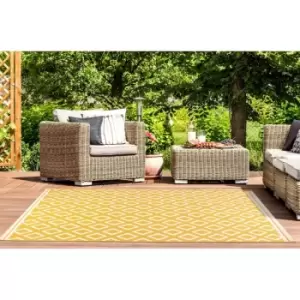 Image of Terrace Diamond Modern Geometric Flatweave Outdoor Rug in Gold 150 x 230cm (4'x11x7'7'')