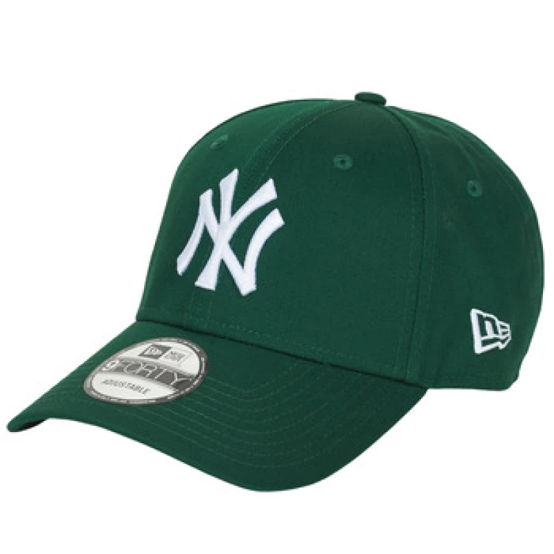 Image of New-Era LEAGUE ESSENTIAL 9FORTY NEW YORK YANKEES womens Cap in Green