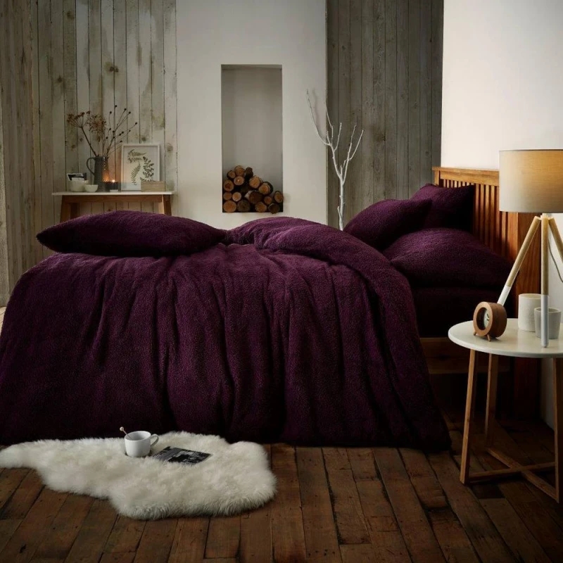 Image of Smart Living Smart Living Luxury Teddy Plain Duvet Cover and Pillowcase Set in Aubergine Size: Single Aubergine Single Unisex 5051346158998