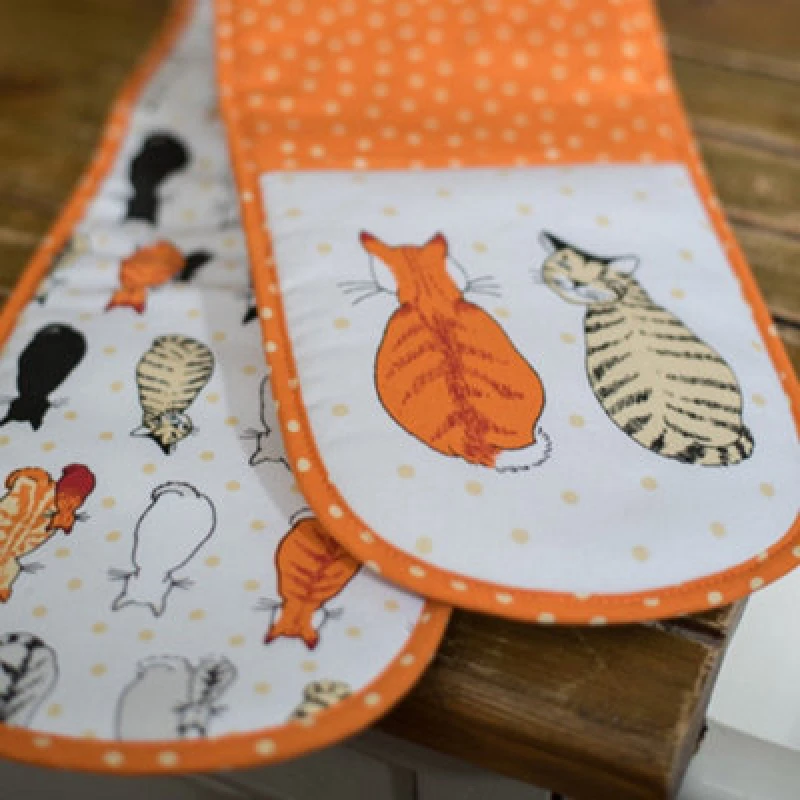 Image of Ulster Weavers Cats In Waiting Animal Print Double Oven Glove