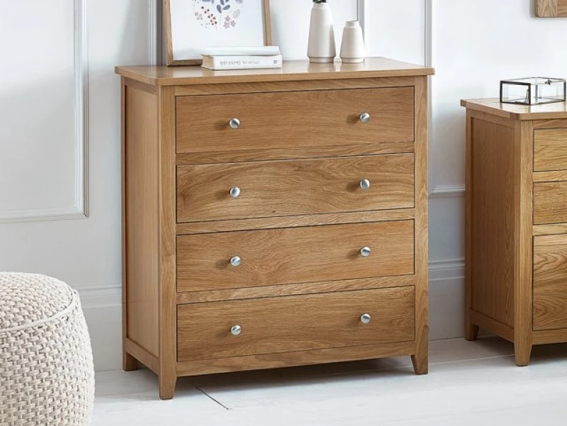 Image of Julian Bowen Mallory Oak 4 Drawer Chest of Drawers