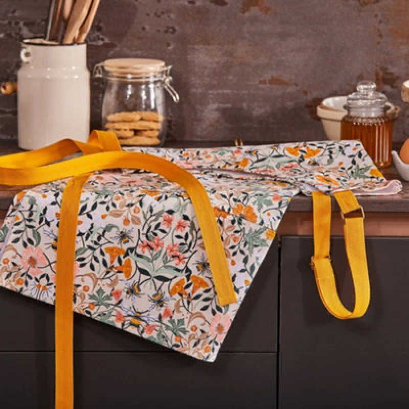 Image of Ulster Weavers 'Bee Bloom' Animal Print 100% Cotton Apron Multi