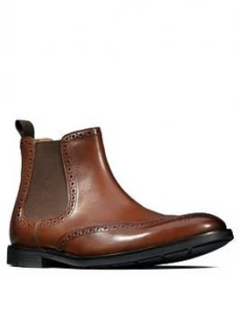 Image of Clarks Ronnie Top Leather Chelesea Boots