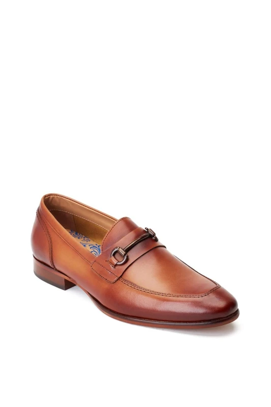 Image of Base London Base London Men Russo Buckle Loafer in Tan Size: 9 Tan 9 Male 5038538357438
