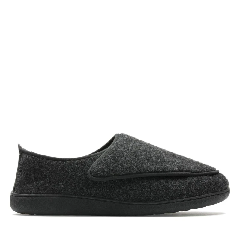 Image of Clarks Clarks Men King Riptape Slipper Dark Grey Felt Slippers,Slip Ons Size: 8-Standard Fit Grey 8-Standard Fit Male 5059680231223