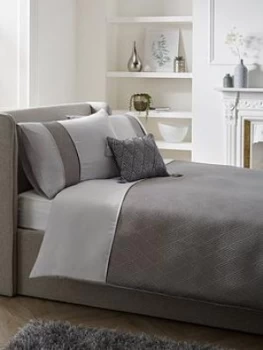 Image of Art Deco Jacquard Duvet Set - Ks