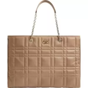 Image of Calvin Klein Re-Lock Quilt Tote W/Lpt Cmpt - Beige