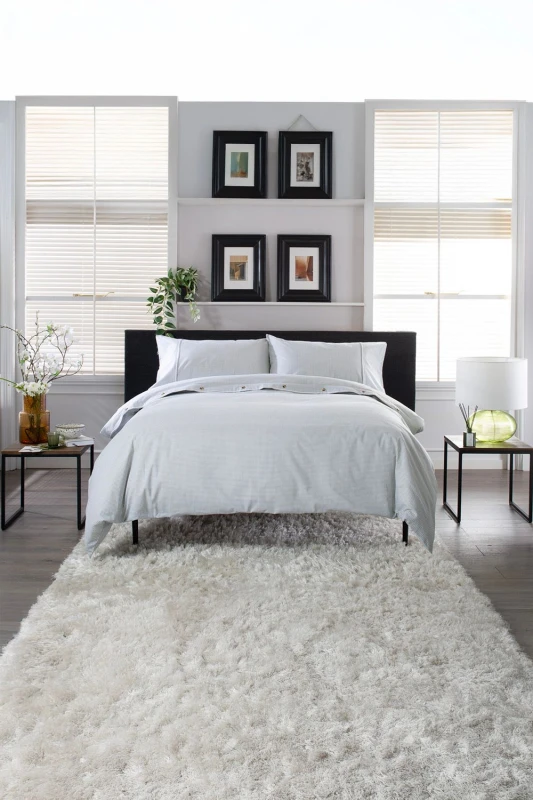 Image of The Lyndon Company The Lyndon Company Gingham Duvet Cover Set - Soft & Breathable Cotton with Double Piped Edges in Green Size: King Green King Unis