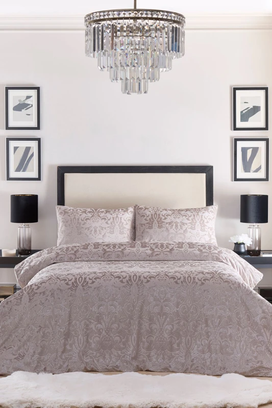 Image of Laurence Llewelyn-Bowen Laurence Llewelyn-Bowen 'Firenza' Damask Velvet Duvet Cover Set in Light Beige Size: Super King Light Beige Super King Unise