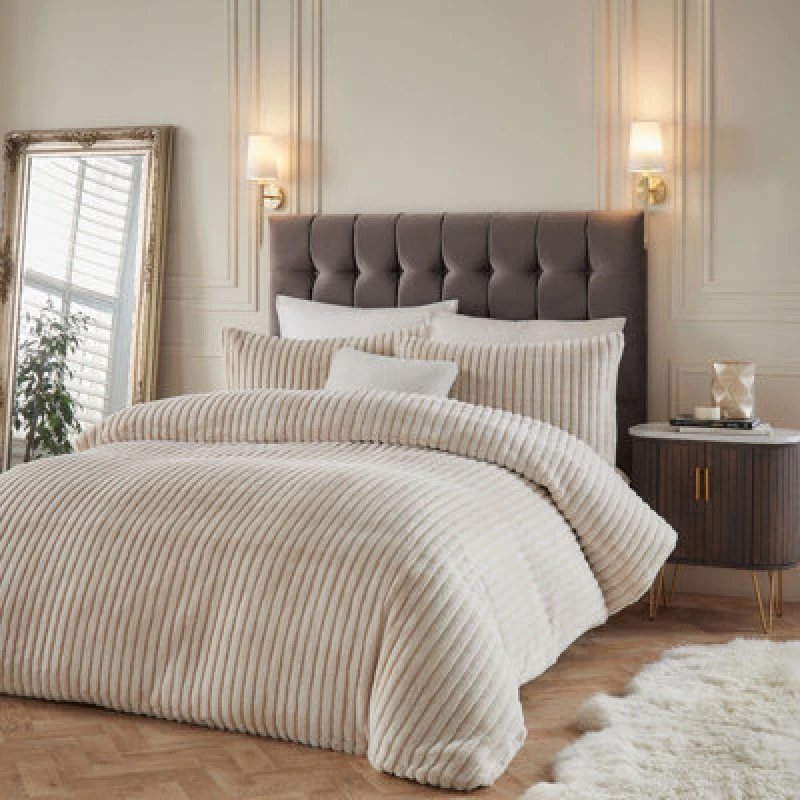 Image of Paoletti Paoletti Alpine Striped Faux Fur Duvet Cover Set in Light Beige Size: Super King Light Beige Super King Unisex 5025532357229