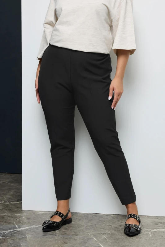 Image of Yours Womens Tapered Trousers in Black Size: 20 Black Female 20