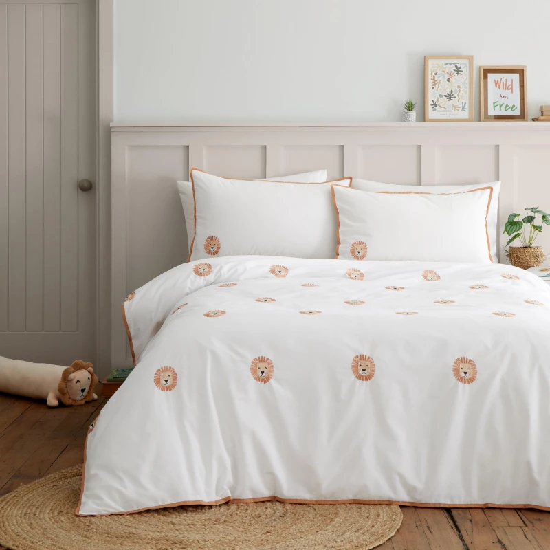Image of Catherine Lansfield Embroidered Lions Duvet Cover Set White unisex Double