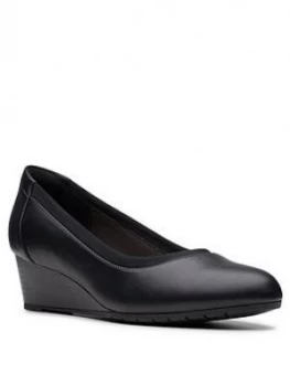 Image of Clarks Mallory Berry Wedge Shoe - Black