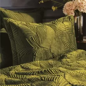 Image of Palmeria Quilted Velvet Pillowcase Moss