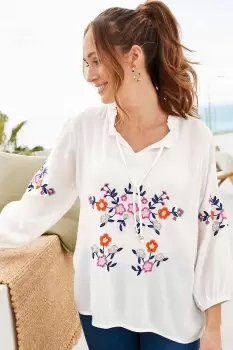 Image of Embroidered 3/4 Sleeve Crinkle Blouse