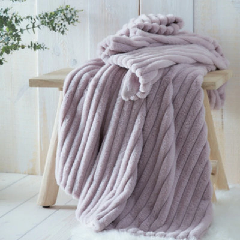 Image of Appletree Morritz Super Soft Mauve Faux Fur Throw