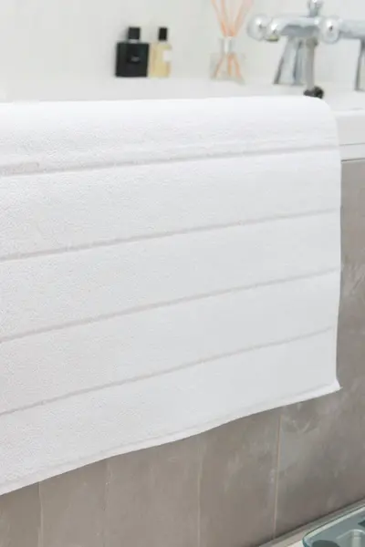 Image of Deyongs Luxe 800gsm Hotel Towel White