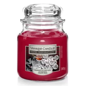 Image of Yankee Candle Home Inspiration Medium Jar Reindeer Treats