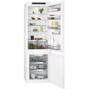 Image of AEG SCE818E6TS 254L Integrated Frost Free Fridge Freezer