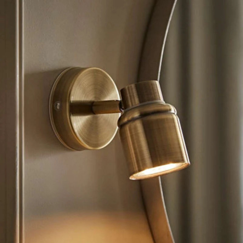 Image of ValueLights Benton Antique Brass IP44 Wall Light Gold unisex