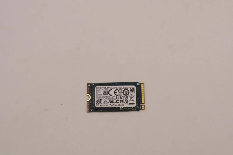 Image of Lenovo SSD 256G M.2 2242 PCIE4X4 OPAL KIOXIA