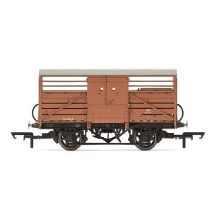 Image of Hornby Dia.1529 Cattle Wagon British Railways 553904 Era 4 Model Train