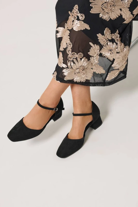 Image of Yours Womens Square Toe Block Heels In Wide E & Extra Wide EEE Fit in Black Size: 8EEE Black Female 8EEE