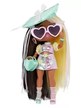 Image of L.O.L Surprise! Tweens S4 Doll- Darcy Blush