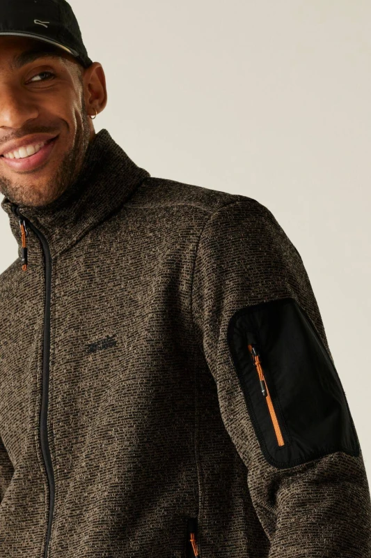 Image of Regatta Regatta Men Newhill Insulating Stretch Full-Zip Fleece in Dark Green Size: 2X-large Dark Green XXL Male 5063516138044