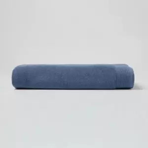 Image of HOMESCAPES Denim Blue 100% Combed Egyptian Cotton Jumbo Towel 700 GSM - Blue