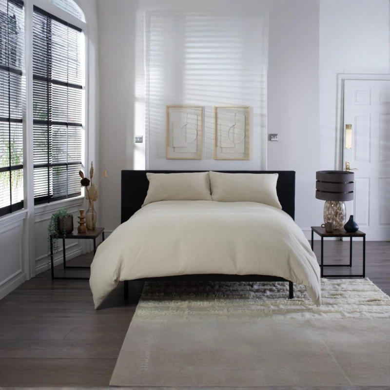 Image of The Lyndon Company St. Quentin Duvet Cover Natural unisex King