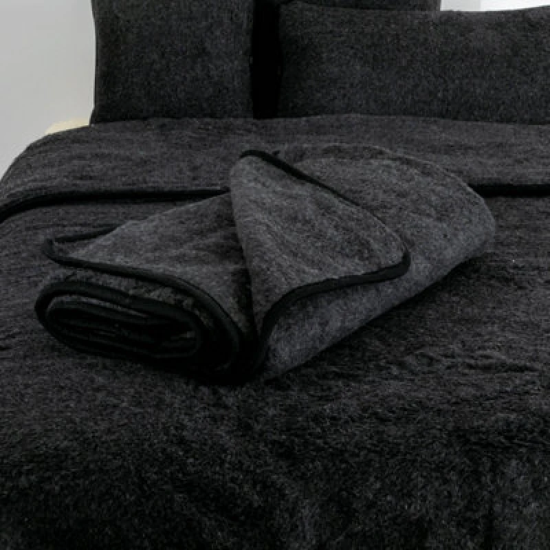 Image of Native Natural Merino Wool Blanket 130X170 - Black