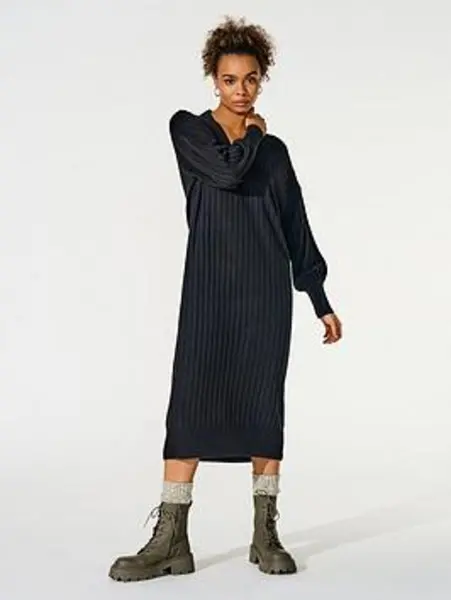 Image of Only Black / Black Tessa L/S Midi Knit V Dress