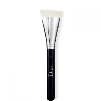 Image of Dior Backstage Contour Brush No. 15 - No. 15 Contour Brush