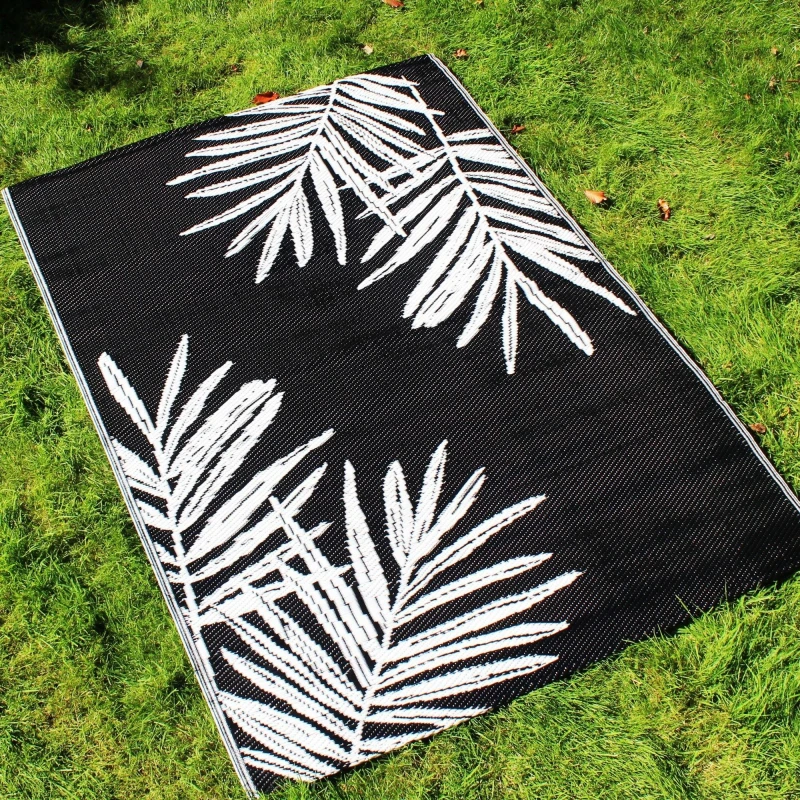 Image of Dreams & Drapes 'Tahiti' Large Leaf Design UV Resistant Outdoor Rug Black