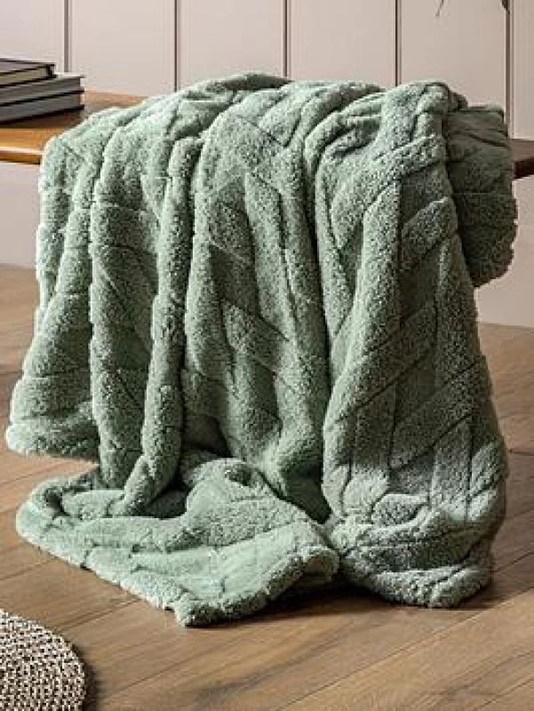 Image of Crossland Grove Genoa Cross Knit Aspen Green 130X170Cm, Green 5.05941E+12