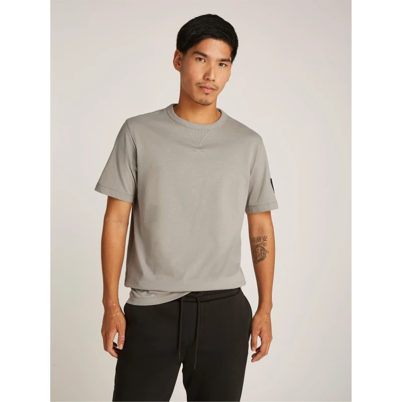 Image of Calvin Klein Jeans Badge T-Shirt - Grey Grey S
