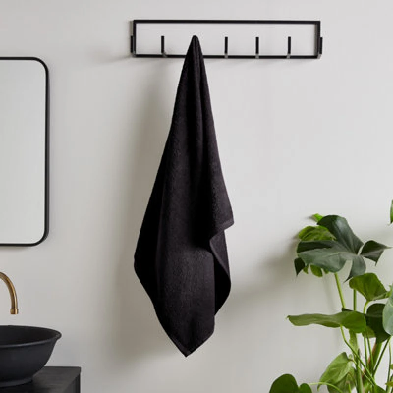Image of Catherine Lansfield Catherine Lansfield 'Quick Dry Cotton' Towel Collection in Black Size: Bath Sheet Black Bath Sheet Unisex 5057681107042