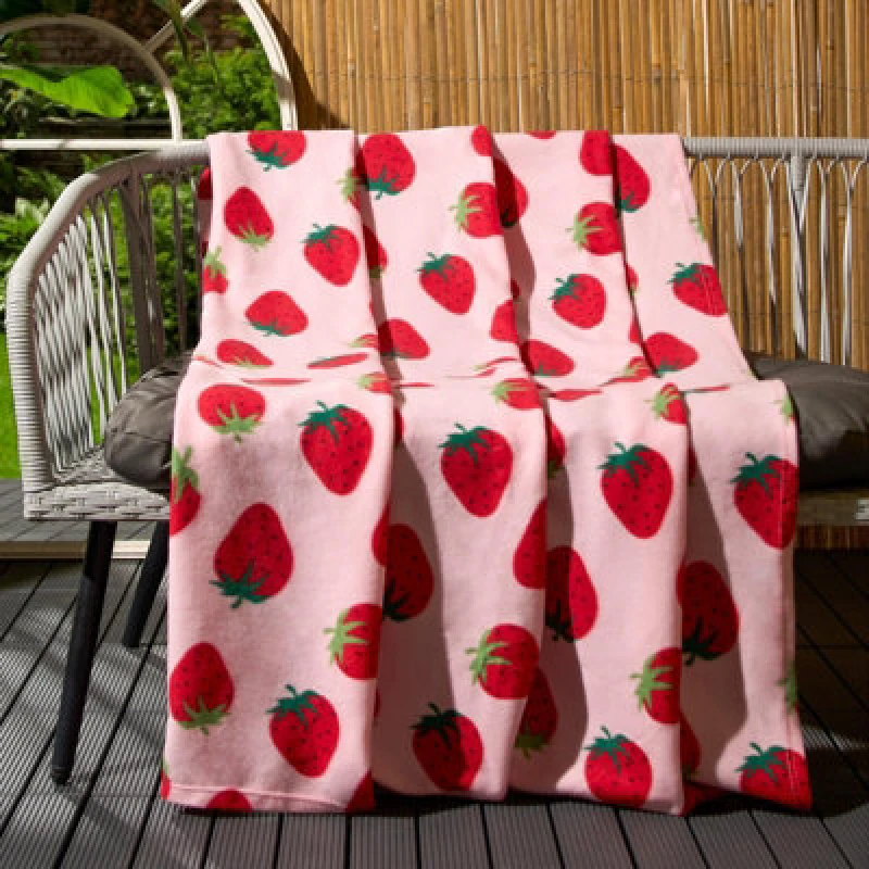 Image of OHS OHS Strawberry Fleece Throw Over Bed Blanket Picnic Travel Warm Chair Sofa Bedspread in Light Pink Size: 120cm x 150cm Light Pink 120cm x 150cm