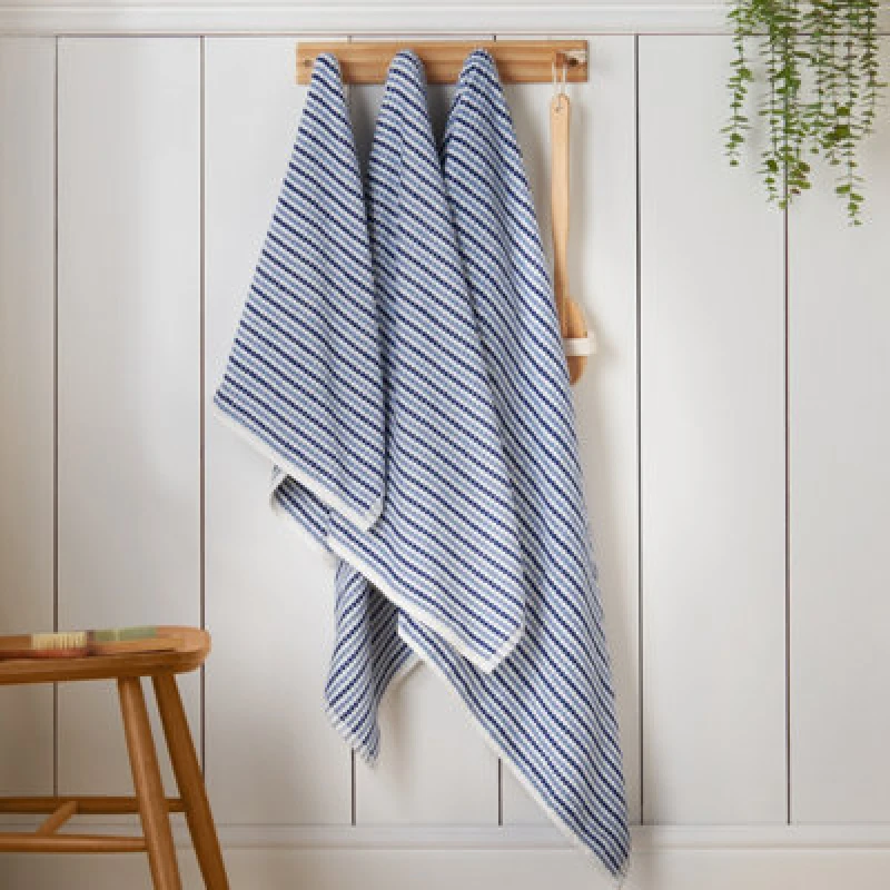 Image of Catherine Lansfield Rice Weave Stripe Cotton 100X150Cm Bath Sheet Blue