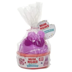 Image of Num Noms Smoochcakes 1 Random Design