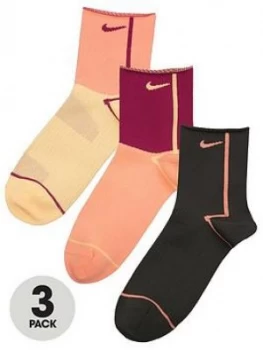 Image of Nike 3 Pack of Everyday Ankle Socks - Multi, Size 5-8=M, Women
