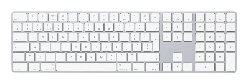 Image of Apple Apple Magic w/ Numeric Keypad keyboard Universal Bluetooth QWERTY UK English Silver, White MXCJ3B/A