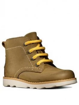Image of Clarks Crown Hike Lace Up Boots - Tan