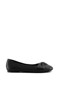 Image of 'Hanson' Leather Ballet Pumps