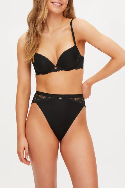 Image of KBX Harper Smooth Padded Plunge Bra Black