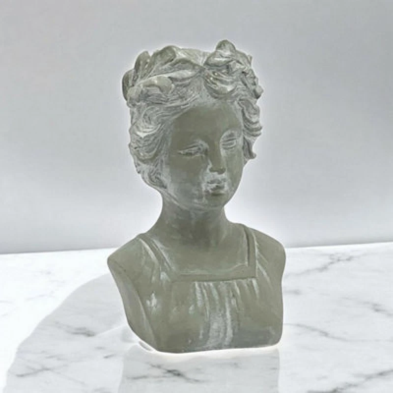 Image of MSL 27CM GREY RESIN BUST