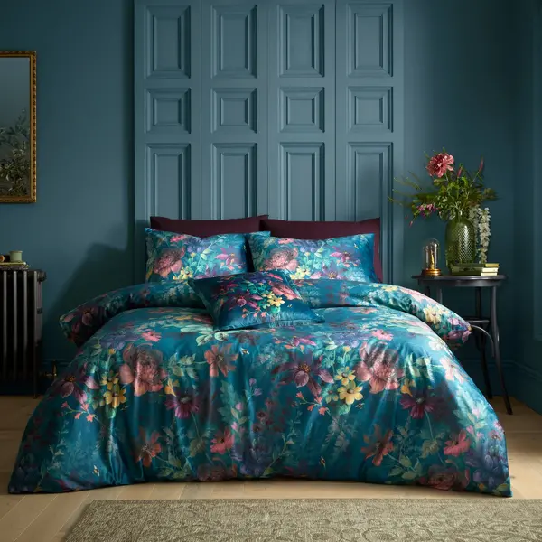 Image of Catherine Lansfield x Bridgerton Bridgerton By Catherine Lansfield Velvet Bedding Set- Double