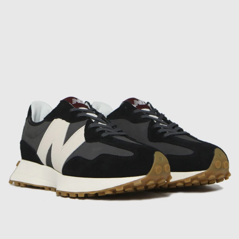 Image of New Balance 327 trainers in Black Black/White UK 6