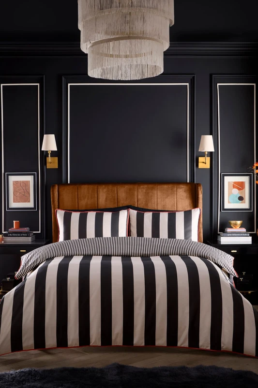 Image of Laurence Llewelyn-Bowen Festivo Circus Striped Duvet Cover Bedding Set Black